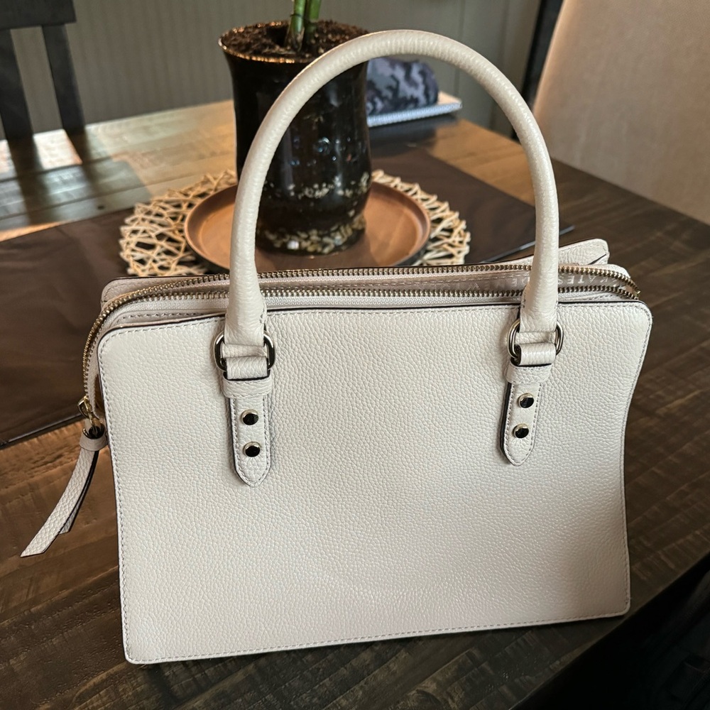 BNWOT Kate Spade purse - Picture 2 of 3